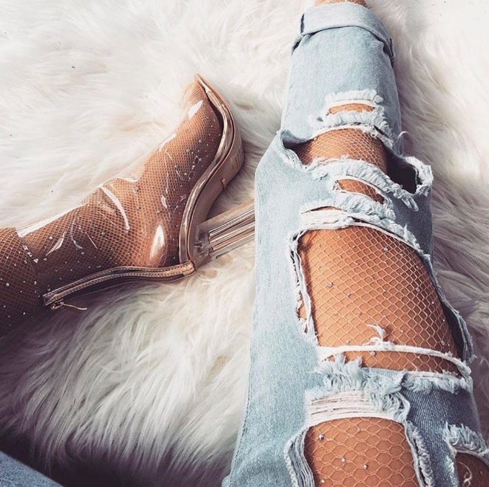 𝙇𝙖𝙨𝙩 𝙎𝙞𝙯 6 🖤Lucite Block Heel Ankle Boot